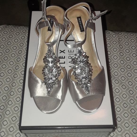 Alex Marie Shoes - Alex marie heels brand new in box size 8.5